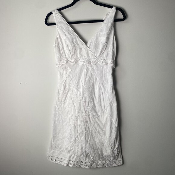Lilly Pulitzer Dresses & Skirts - Lilly Pulitzer Vintage White Floral Lace Sleeveless V-Neck Dress